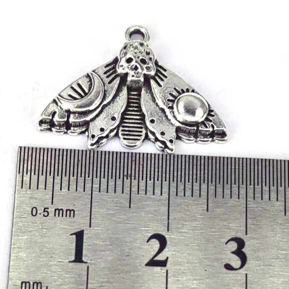 $2 MOTH EARRINGS. STAINLESS STEEL HOOKS. NEW.$2 WITH ANY $10 ORDER OR MORE - Picture 6 of 16